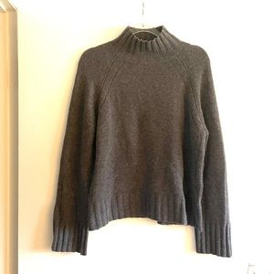 NWOT Women’s 360 Cashmere Grey Sweater, Small